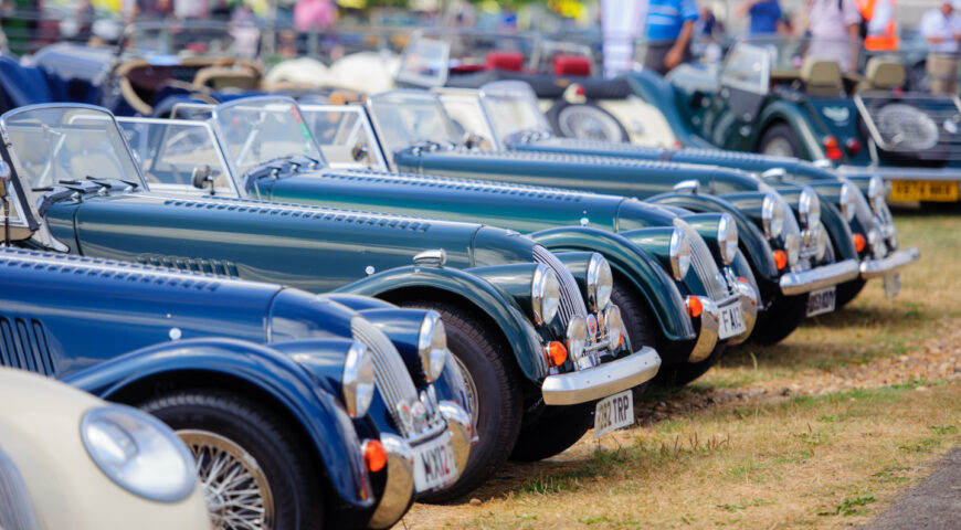 Top 5 Iconic Vintage Cars Every Enthusiast Should Know About